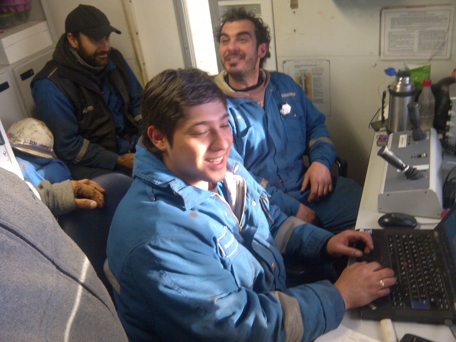 Slb Plt PETROLEO PATAGONIA: Ensayo de pozo PLT TTL, wire line Schlumberger