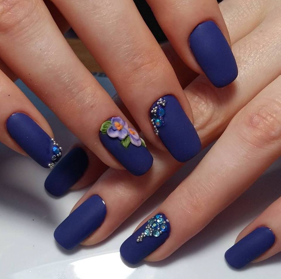 Beautiful Spring Petal Nail Arts That You Should Copy trends4everyone