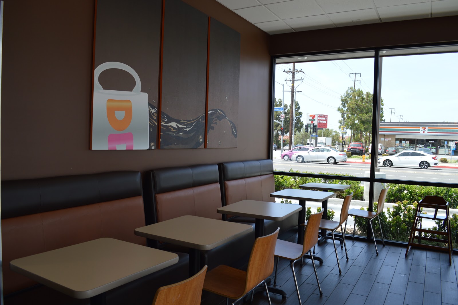 Dunkin' Donuts Debuts New Pretzel Croissant Breakfast Sandwich!