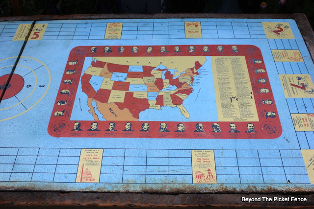 US map, vintage, metal, table, beyond the picket fence, http://bec4-beyondthepicketfence.blogspot.com/2015/06/vintage-game-table.html