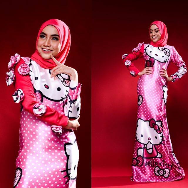 KOLEKSI BAJU RAYA HELLO KITTY UNTUK GOLONGAN DEWASA - LEKAT LEKIT STORY