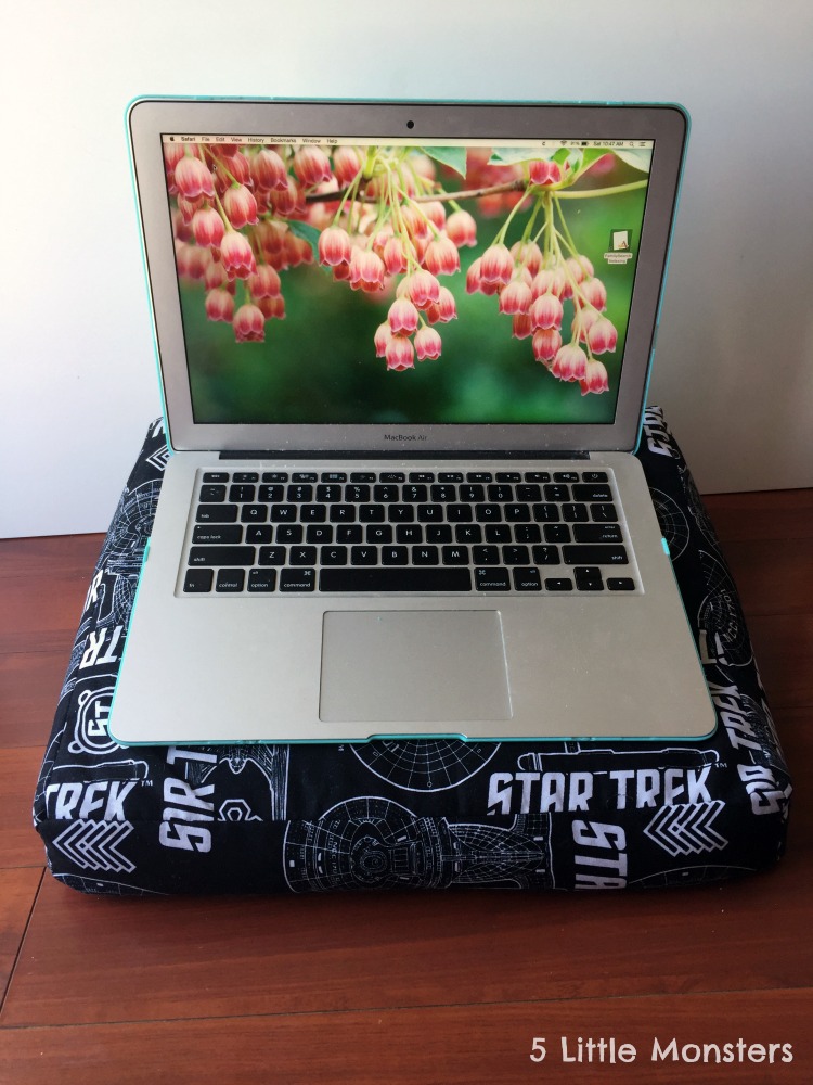 5 Little Monsters Laptop Lap Pad