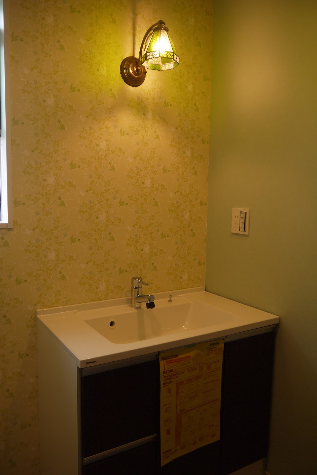 Quad Roofで憧れのマイホームを作る Web内覧 おしゃれな洗面所をめざして鏡と照明を選ぶ