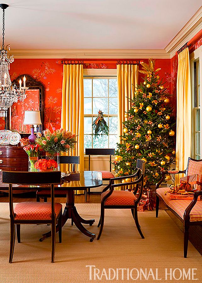 Chinoiserie Chic: The Christmas Chinoiserie Dining Room