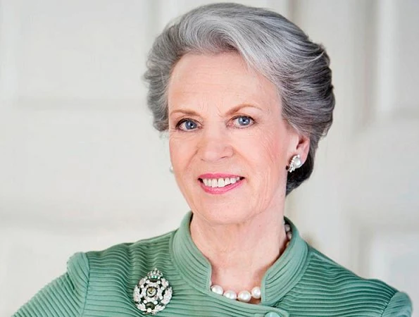 Princess of Sayn-Wittgenstein-Berleburg, Queen of Denmark, Margrethe II, and the older sister of Queen Anne-Marie of Greece