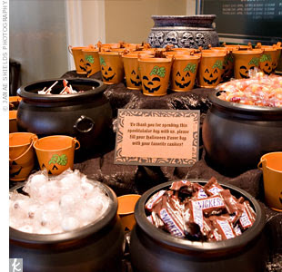 Bridal Bubbly: Wedding Candy Displays {Halloween Is Here!}
