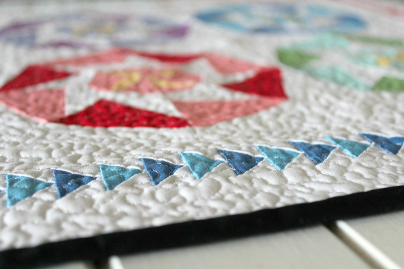 Saw Blade Mini Quilt + Your Free August 2017 Calendar Threadbare