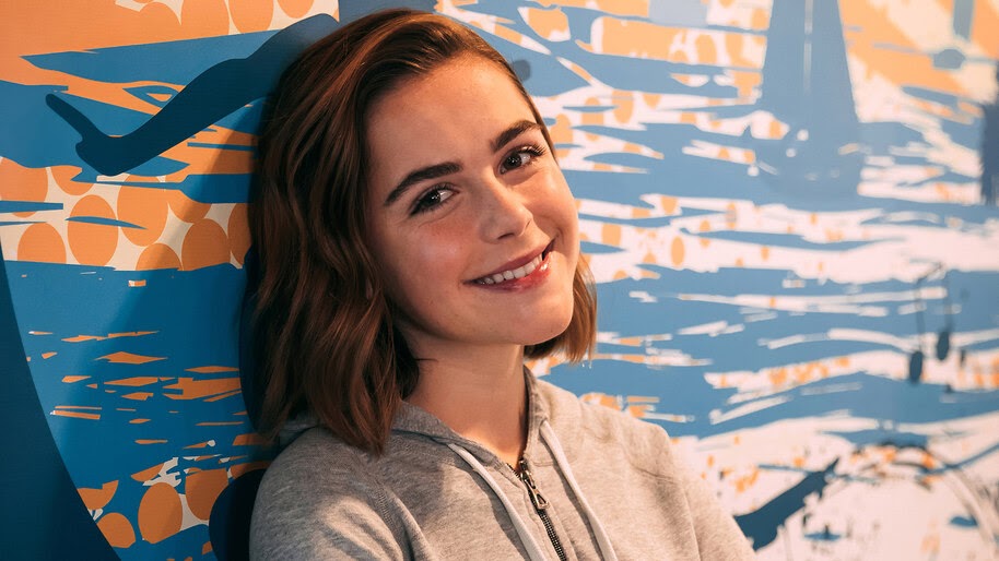 Kiernan Shipka, Smile, 4K, #4.2575