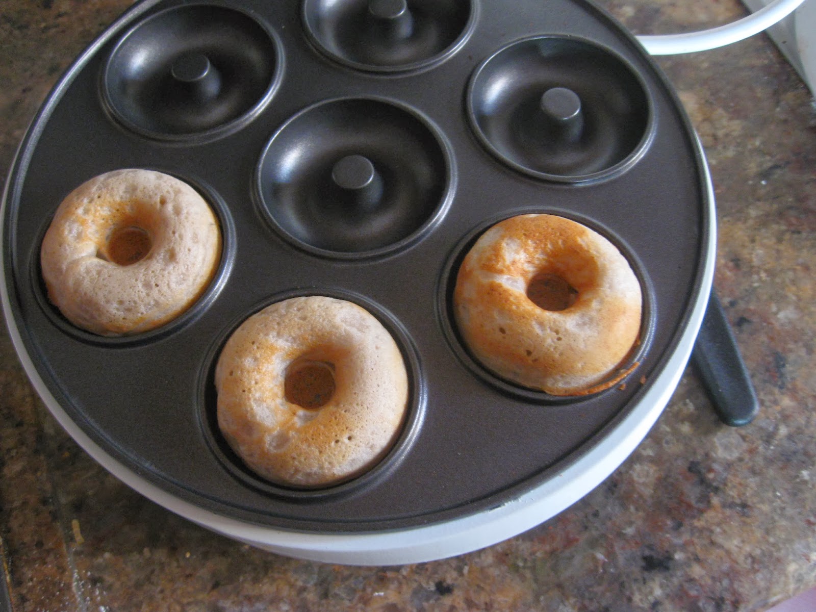 Jual Online Alat Panggang Donat Happy Call 7 Lubang