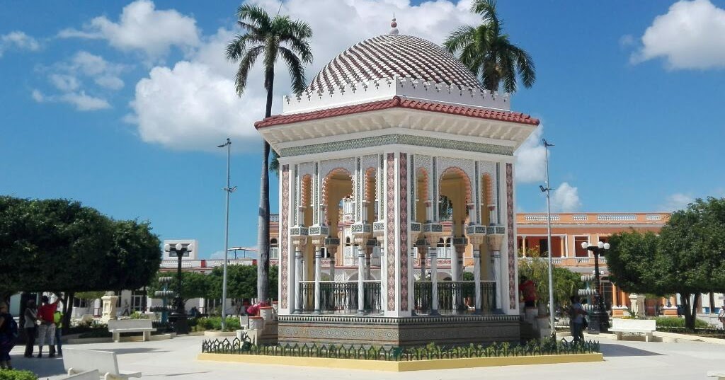 Manzanillo para el Mundo GLORIETA DE MANZANILLO NUEVO MONUMENTO NACIONAL