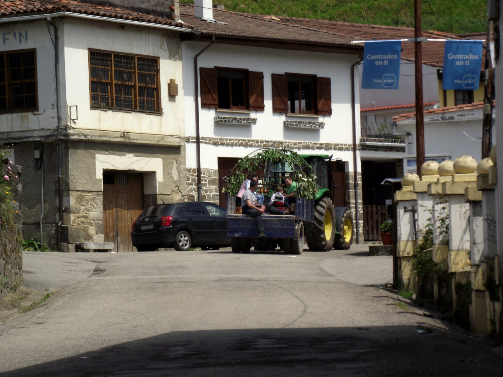 ENTRE EL RIO EL MAR Y LA MONTAÑA SAN JUAN DE BELEÑO c. ponga