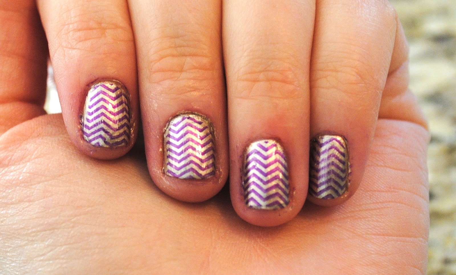 love & sunshine & nail polish