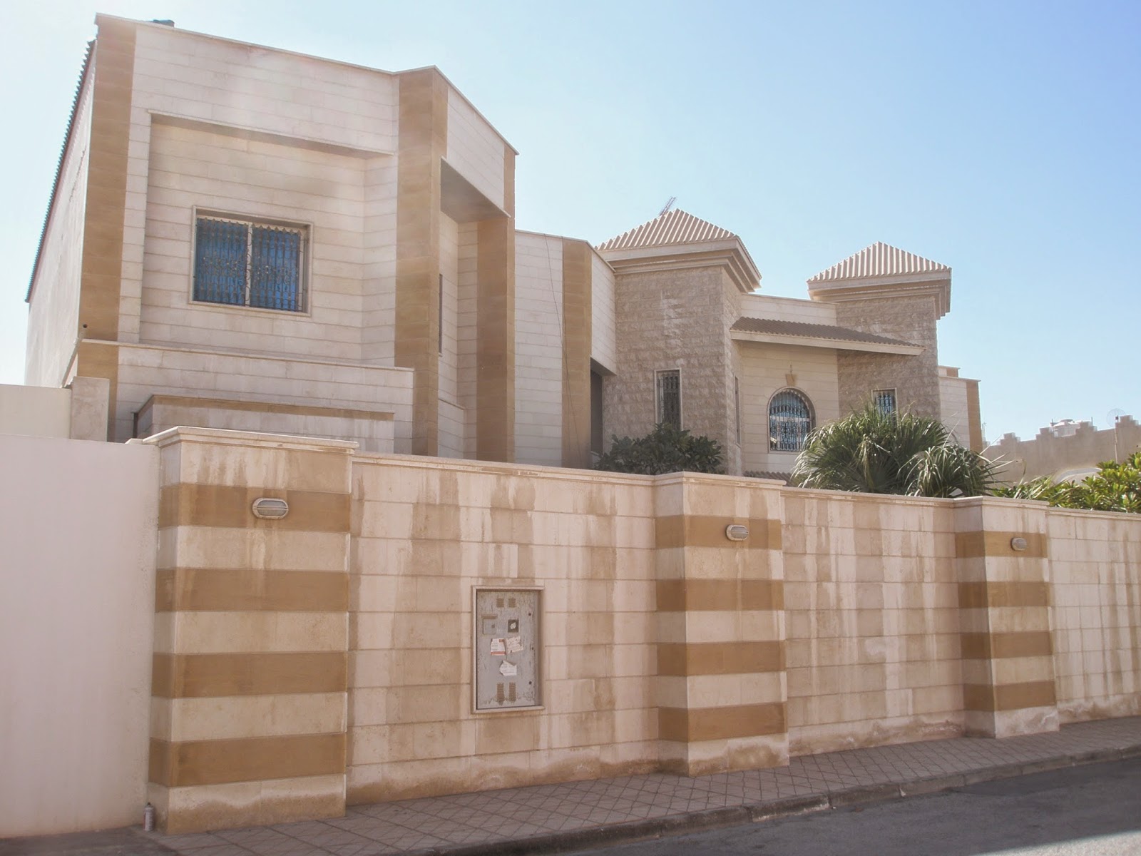 Skeptic in Qatar Qatari Homes