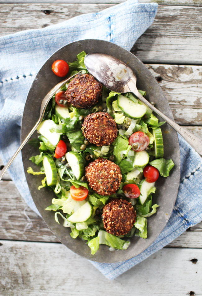 Flourishing Foodie: Falafel Salad