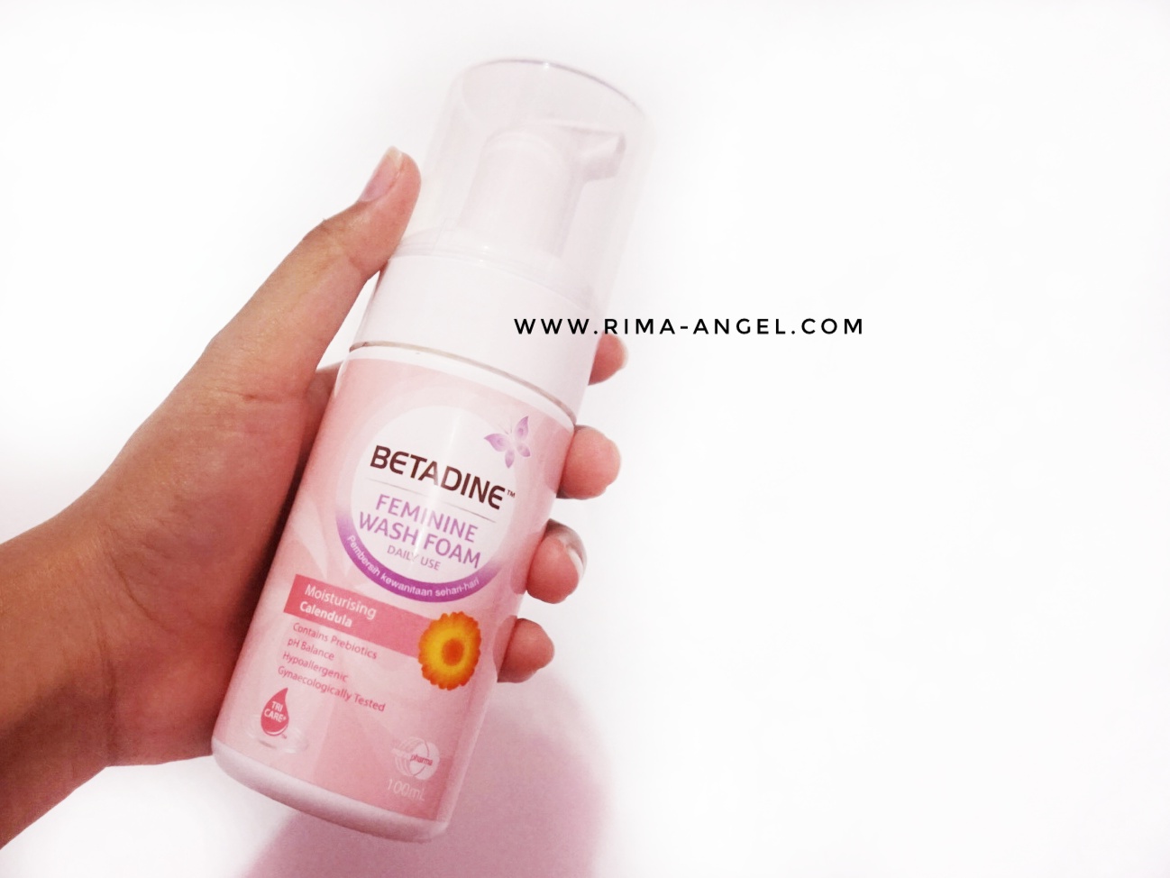 Review Betadine Feminine Wash Foam & Betadine Feminine Wipes