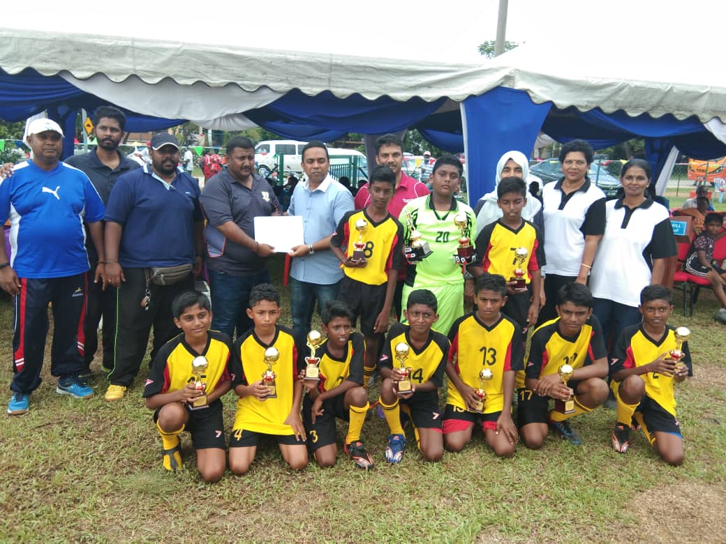Kejohanan Bola Sepak 7 Sebelah Piala Dato' Sri Dr.R ...