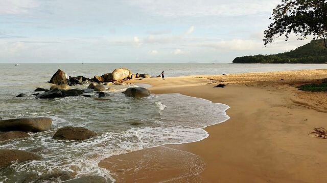 pantai indah disekitaran kota singkawang Fakta unik dan menarik Kota Singkawang