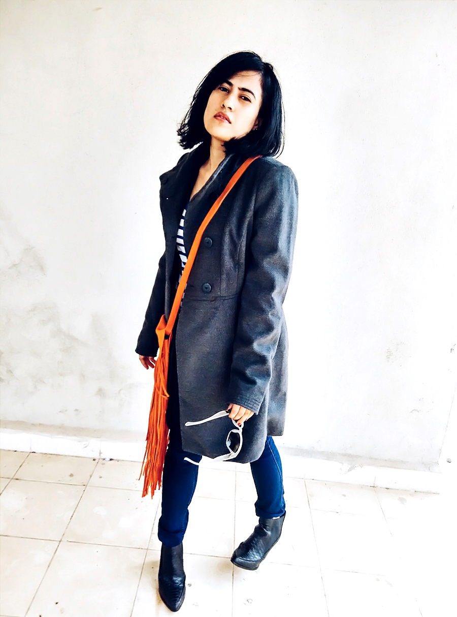 COBALT STRIPES | STYLE PANORAMA : FASHION AND ILLUSTRATION BLOG BY DHEERA JOSHI michael kors sunglasses,navy blue skinny,stripes,black boots