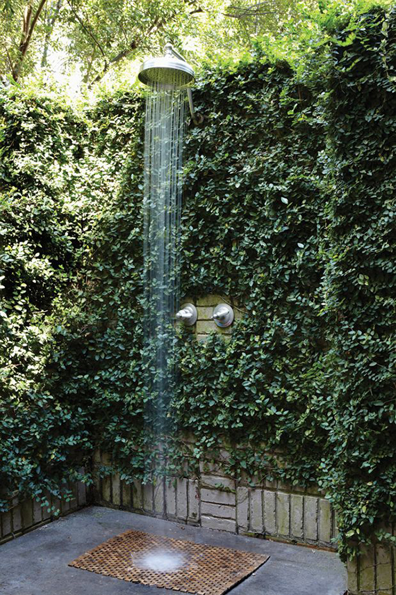 Outdoor shower | Image by Jean Allsopp via Birmingham Home & Garden