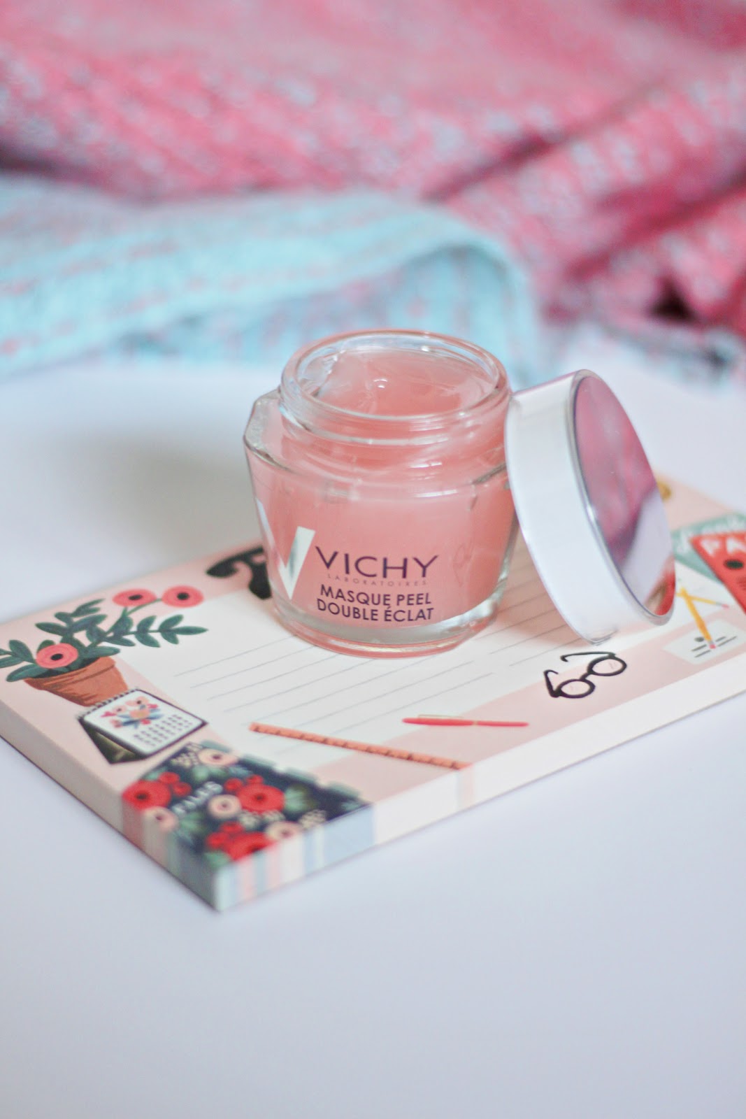 Download Vichy Double Glow Peel Mask Jodie Loue PSD Mockup Templates