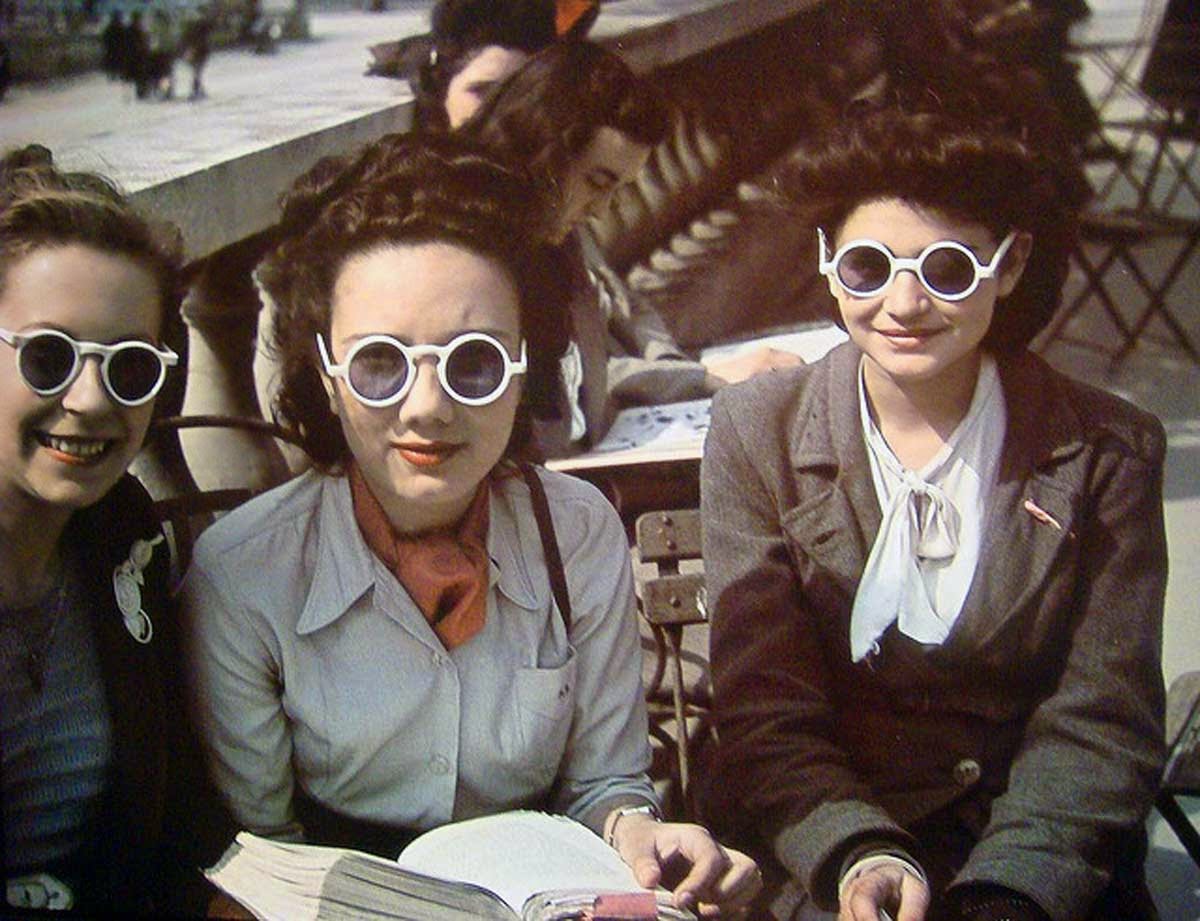 Rare Color Photos Of Parisian Women From Between The 1930s And 1940s
