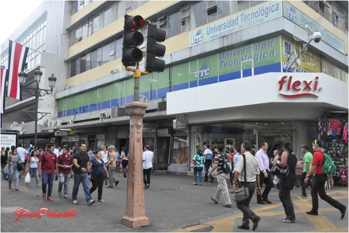 Blog Viajes Costa Rica, San José La avenida Central de San Jose de Costa Rica está llena de vitalidad y comercio. Blog Viajes Costa Rica, San José