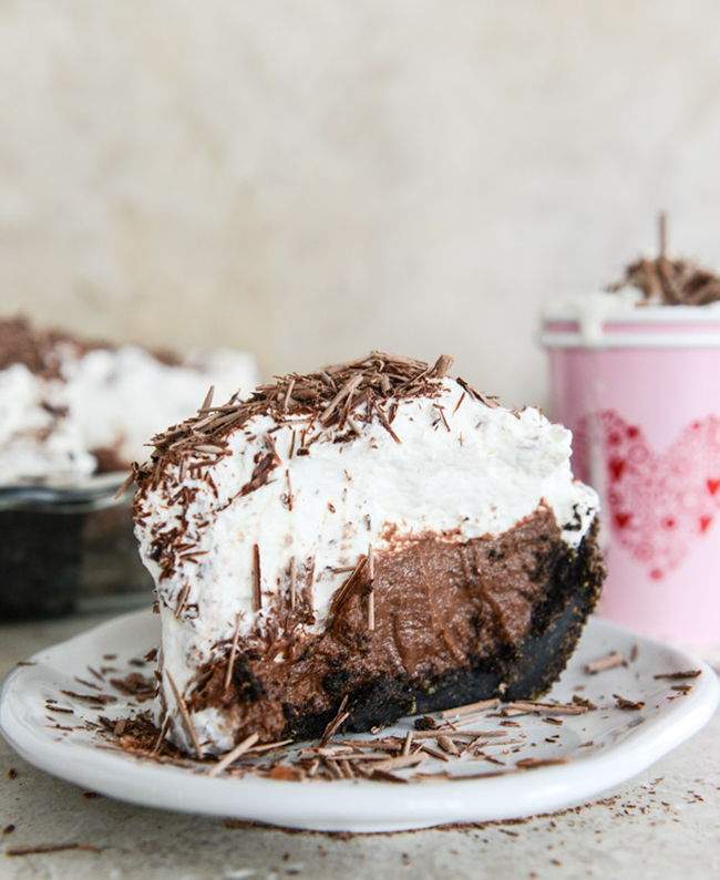 Five Valentine's Day Treats - Chocolate Cream Pie // A Style Caddy