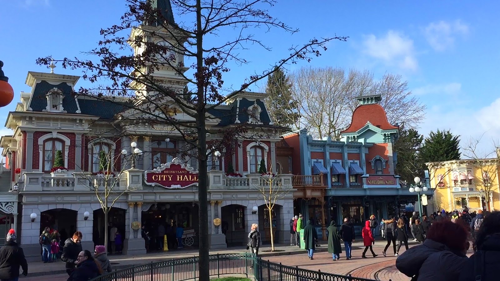 Disneyland Paris 2016 How & when to go, opening times & prices