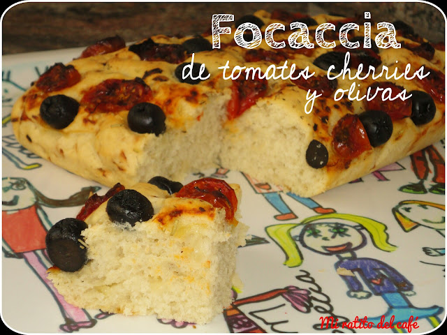 Focaccia De Tomates Cherries Y Olivas
