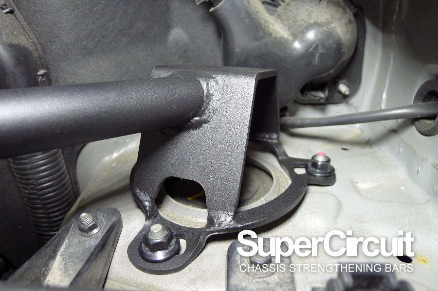 SUPERCIRCUIT CHASSIS STRENGTHENING BARS Hyundai Starex (TQ) Front