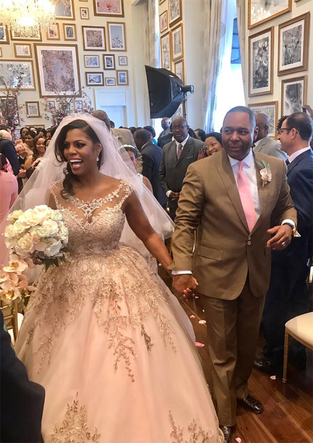 OMAROSA SAYS I DO, FOR RICH OR RICHER.