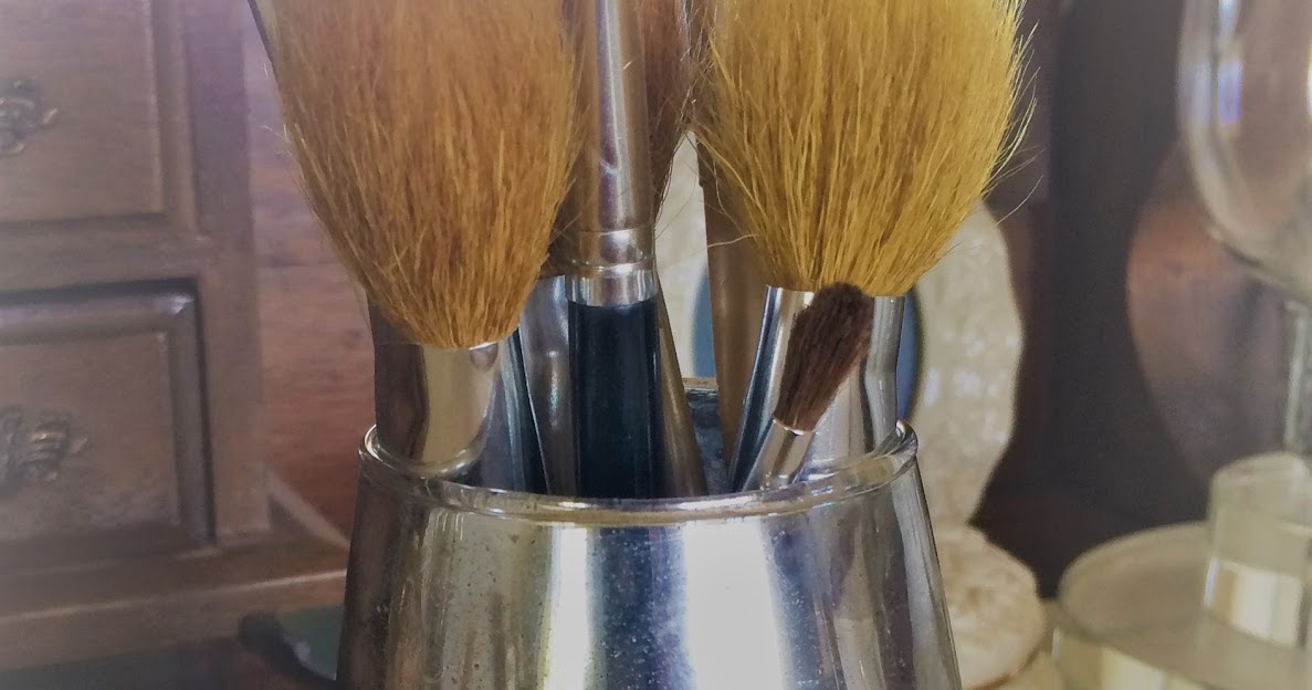 Cleaning Makeup Brushes & DIY