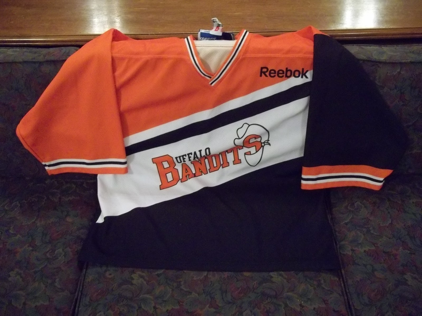 Brampton Battalion Road Uniform - Ontario Hockey League (OHL) - Chris  Creamer's Sports Logos Page 
