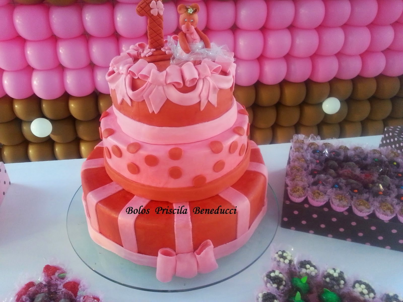 Bolos Priscila Beneducci Pâtisserie: bolo violetta belo horizonte, bolo  violetta bh, bolo musica belo horizonte, bolo musica bh, bolo cantora  belo horizonte, bolo lilas roxo belo horizonte, bolo logomarca belo  horizonte