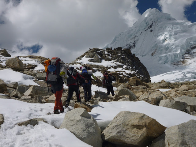 Cordillera Blanca:Tocllaraju(6034m)