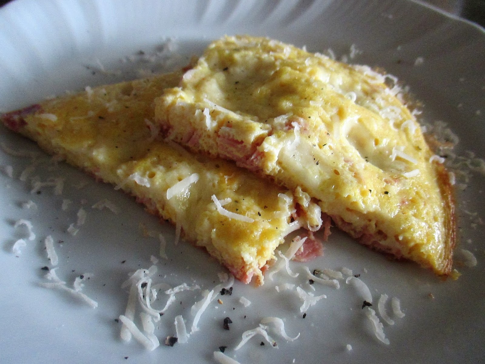 OMELETTE WITH BUFFALO MOZZARELLA, HAM AND PECORINO CHEESE Frittata