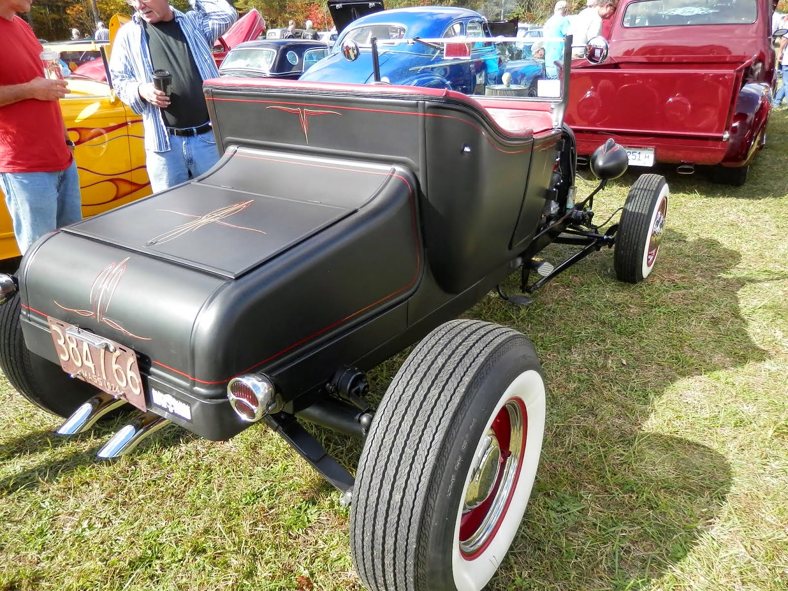 Jalopy Times: Nostalgia Drags at New England Dragway.