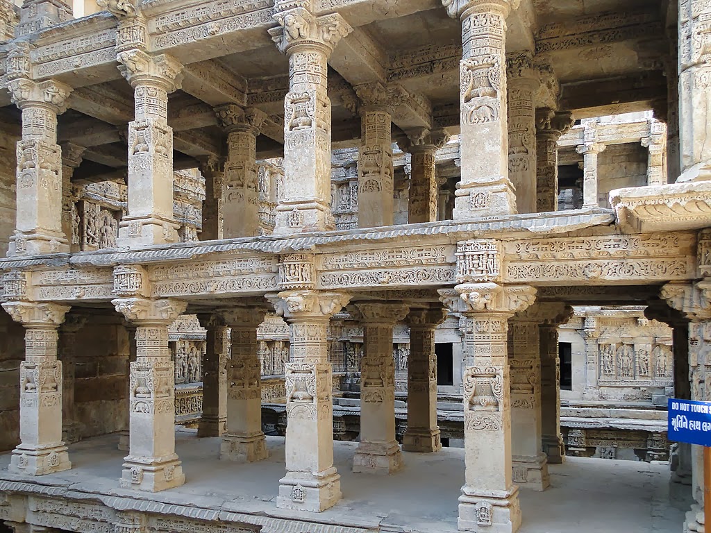 Pillared Pavillion, Rani ka Vav