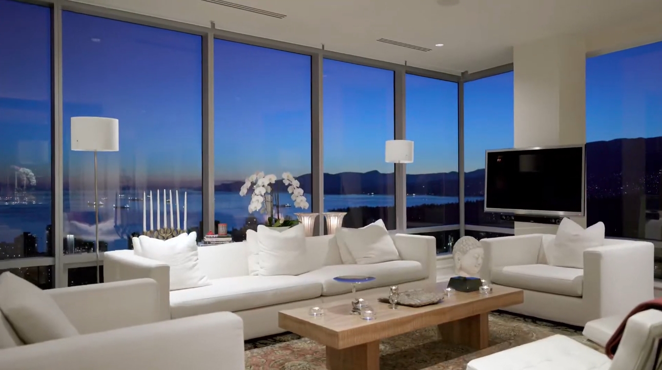 28 Photos vs. 1128 West Georgia Street #4901, Vancouver vs. Luxury Condo Interior Design Tour