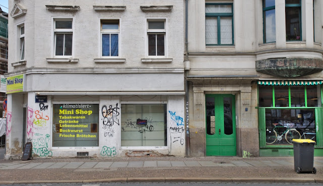 ben alternativem Fahrradladen, Leipzig, Merseburger Straße Minishop neMinishop neben alternativem Fahrradladen, Leipzig, Merseburger Straße, Hypezig