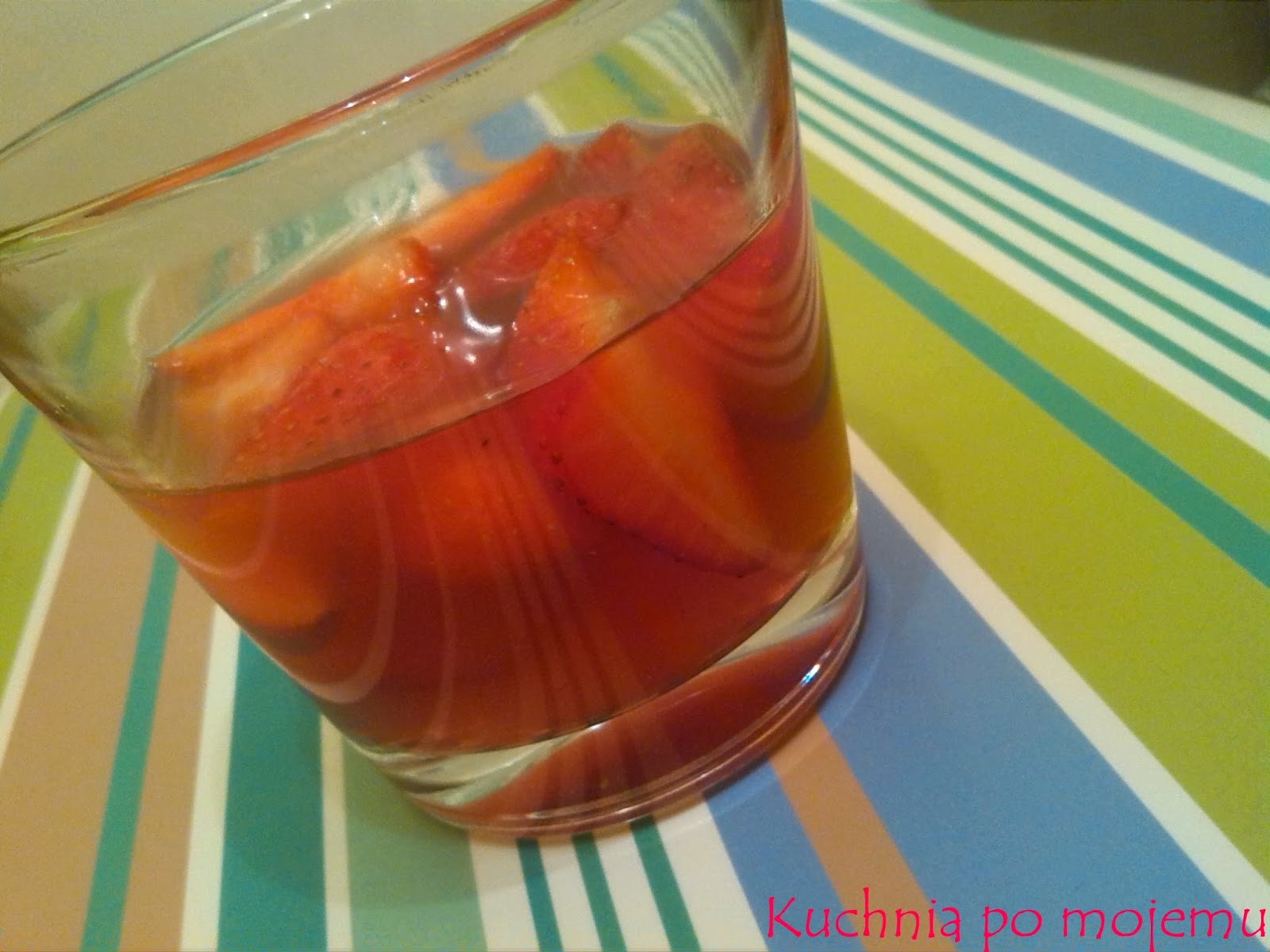 Kuchnia po mojemu Orzeźwiający drink z owocami, czyli truskawkowe