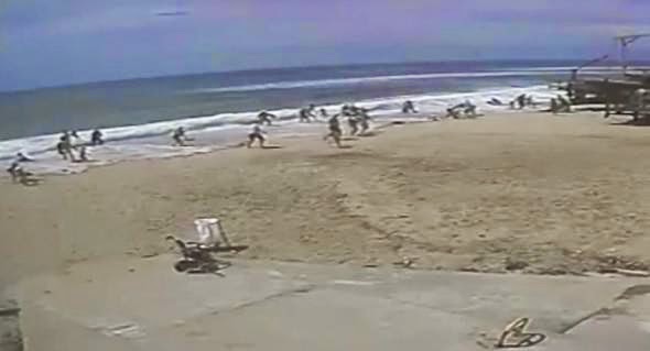 ΑΠΙΣΤΕΥΤΟ VIDEO: Κύμα “καταπίνει” παραλία