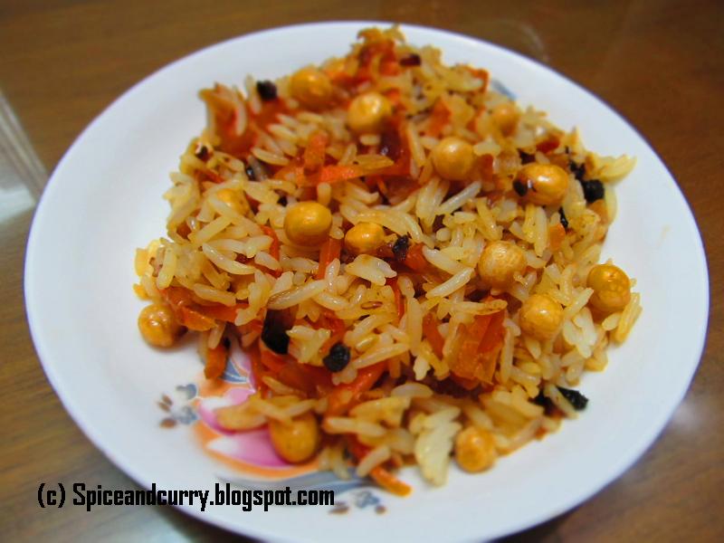 Spice and Curry Yellow Peas/Matar and Carrots Fried Rice