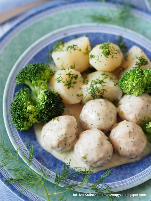 Domowe pulpety w sosie koperkowym Smaczna Pyza