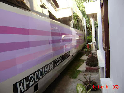 foto jalur kereta api depan rumah foto jalur kereta api depan rumah