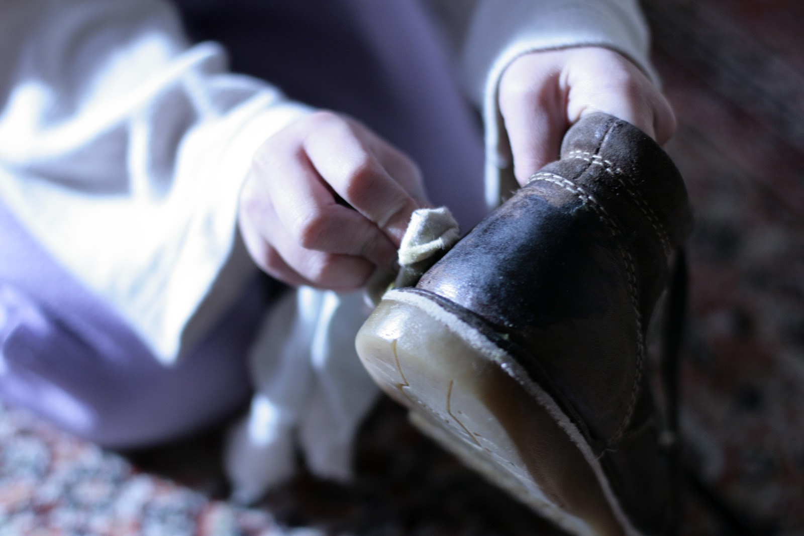 Lempo Bee beeswax shoe polish