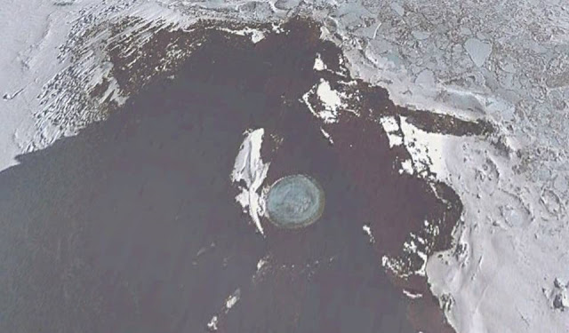 Melting Arctic Ice Reveals UFO Underwater Base  Antarctica%2Bufo%2Bunderwater%2Bbase%2B%25281%2529