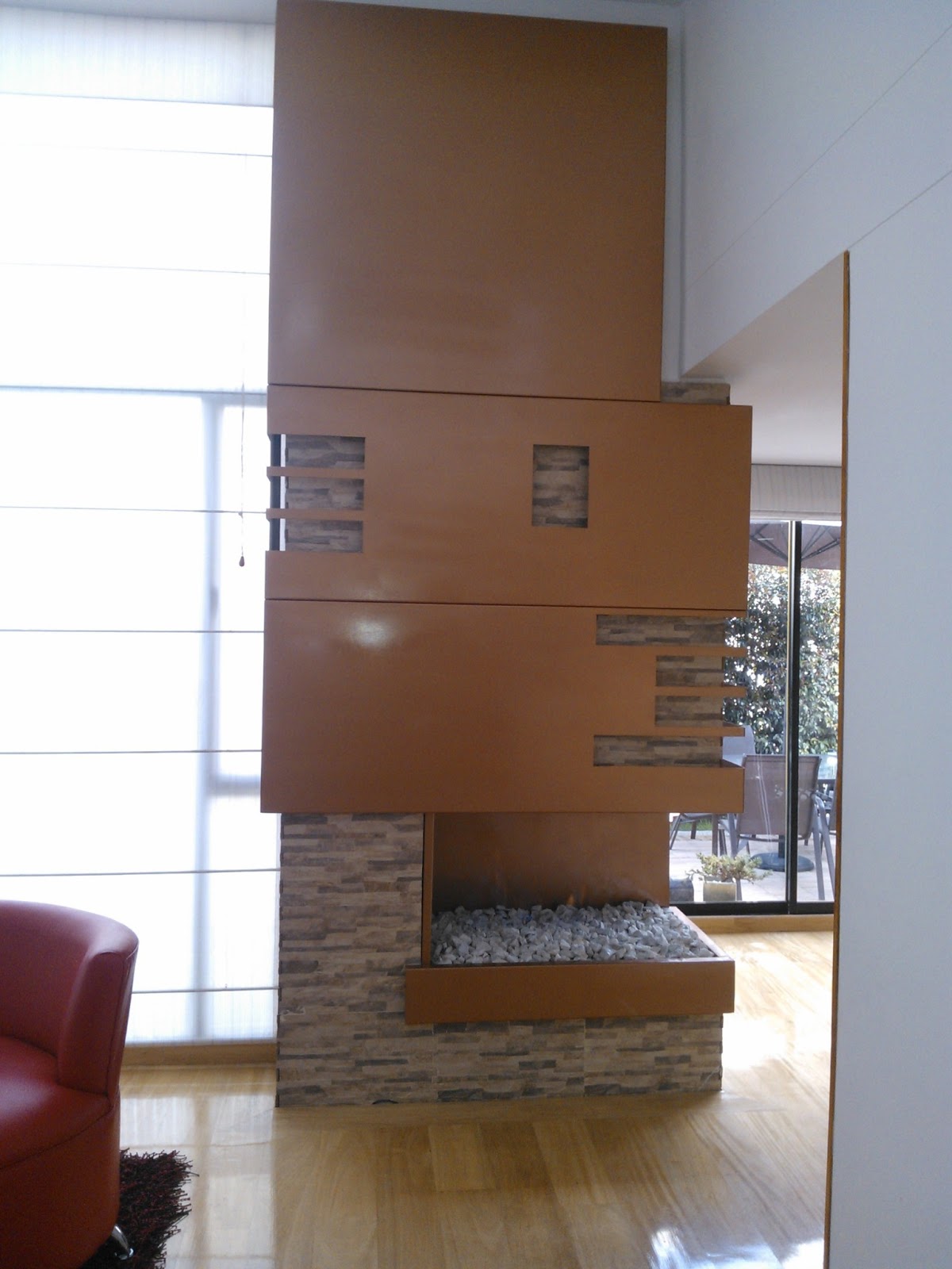 INDUSTRIAS UNIDAS: CHIMENEAS A GAS, ETANOL Y TRADICIONAL, ENCHAPES Y