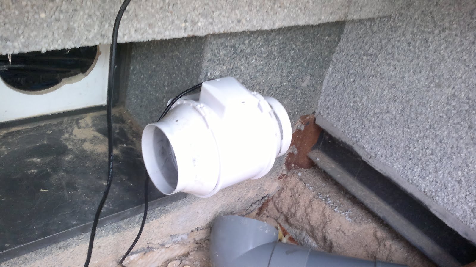 Aicanduit: Calefacción solar por aire: calorifugado de conductos