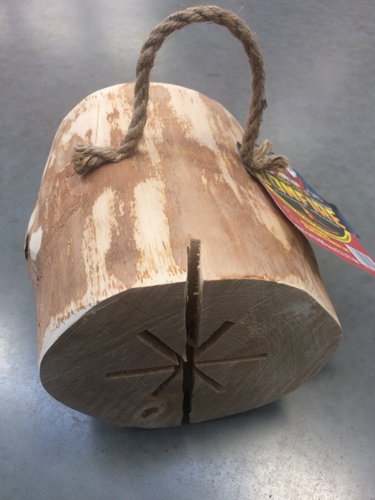 ApocalypseEquipped Review Light'n'Go bonfire log